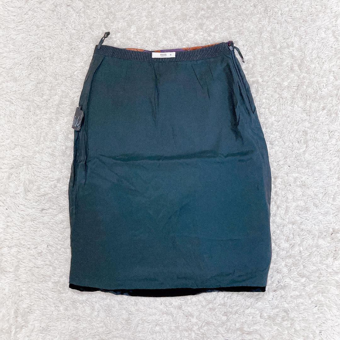 〈 PRADA プラダ 〉 40 Ｌ スカート パープル 花柄 裏 ブラック