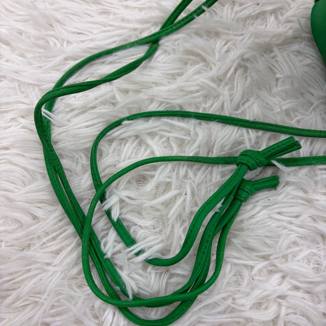 ボッテガヴェネタ カセット マキシイントレチャート ショルダーバッグ グリーン