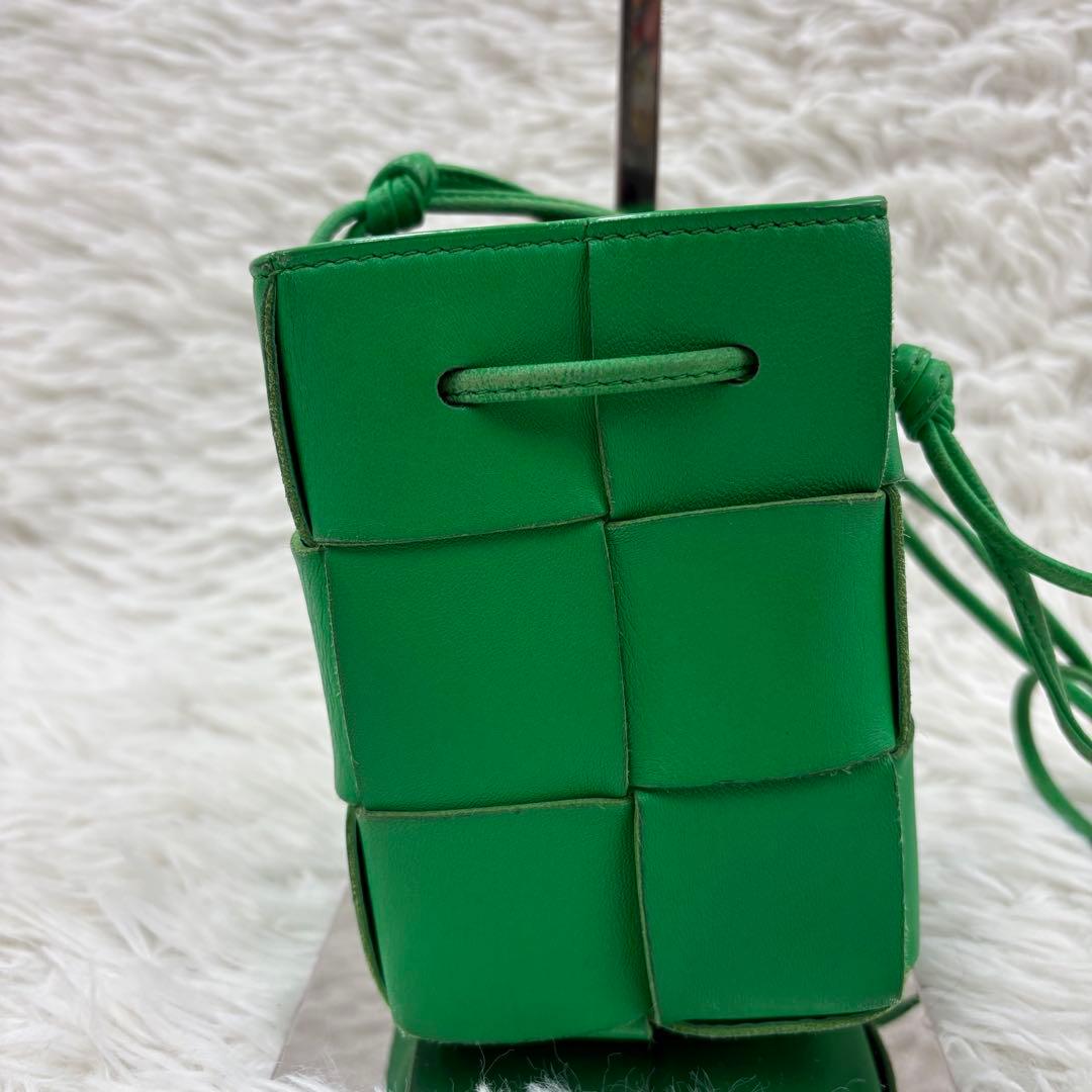 ボッテガヴェネタ カセット マキシイントレチャート ショルダーバッグ グリーン