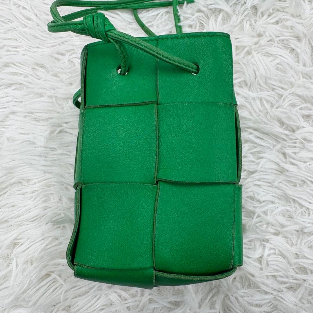 ボッテガヴェネタ カセット マキシイントレチャート ショルダーバッグ グリーン