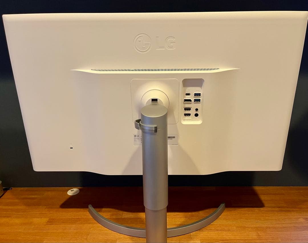 LG 32UL750-W 4Kモニター 31.5インチ