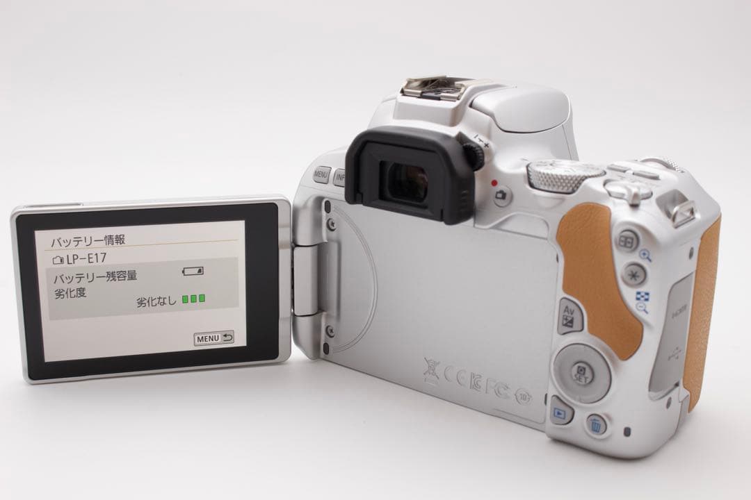 ゲリラセール！ほぼ新品❣️Canon EOS Kiss X9 ダブルレンズシルバー