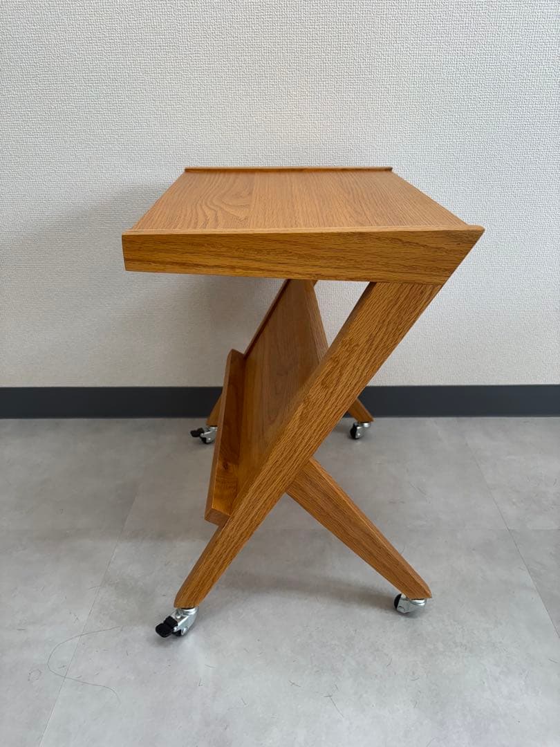【未使用品】オーク サイドテーブル　木製サイドテーブル キャスター付き