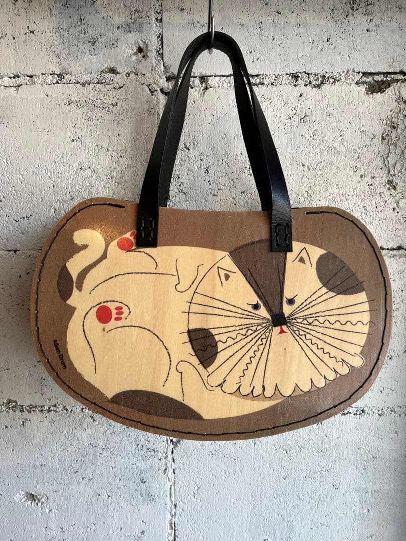 Aiken Drum エイキンドラム ウッドバッグ　寝転ぶネコ ハンドバッグ