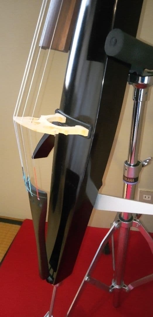 ヤマハ　サイレントチェロ　SVC50　弓付き　スタンド別売り