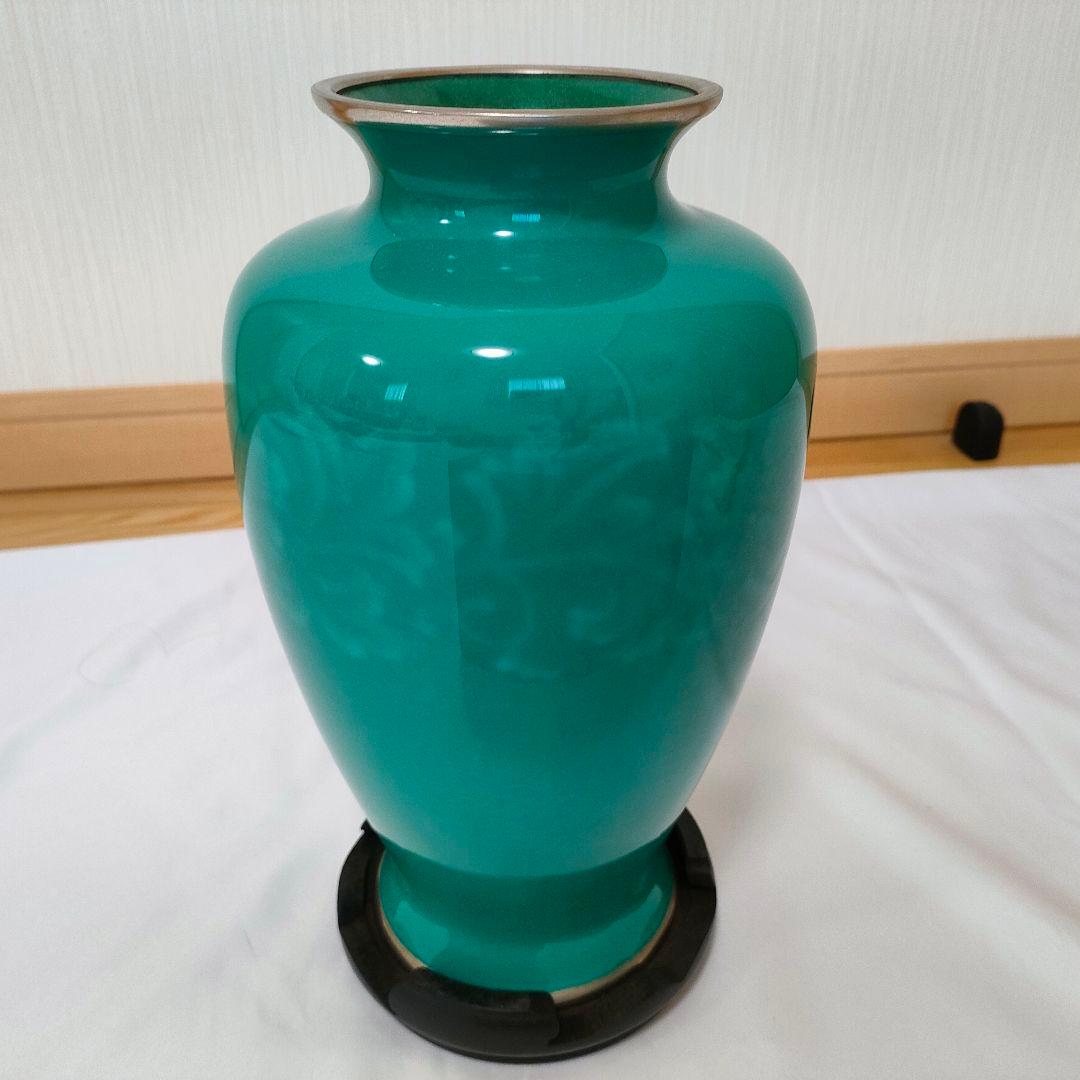 七宝焼　カラクサ文様　翡翠色　並形　8号　花瓶　高さ25cm　台座付き　箱付き