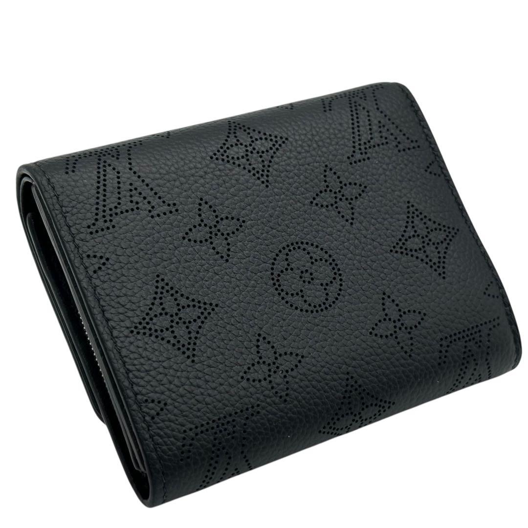 新品に近い　新型IC・箱付き　ヴィトン　マヒナ　ポルトフォイユイリスコンパクト