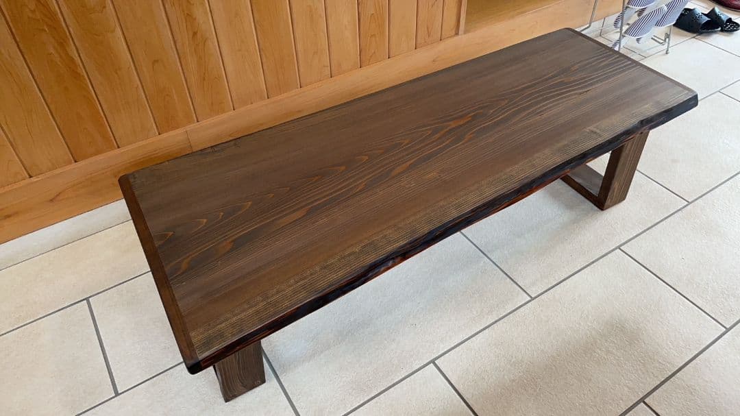 n*3様 市場で一目惚れした杉の一枚板を二度と同じ形の物は作れないローテーブルに