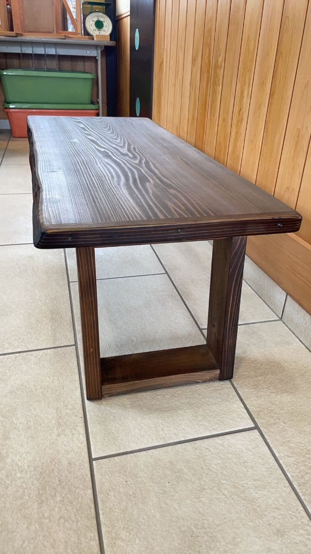 n*3様 市場で一目惚れした杉の一枚板を二度と同じ形の物は作れないローテーブルに