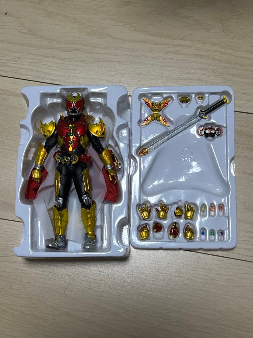 H*d様 SHFiguart真骨彫　仮面ライダーキバエンペラーフォーム