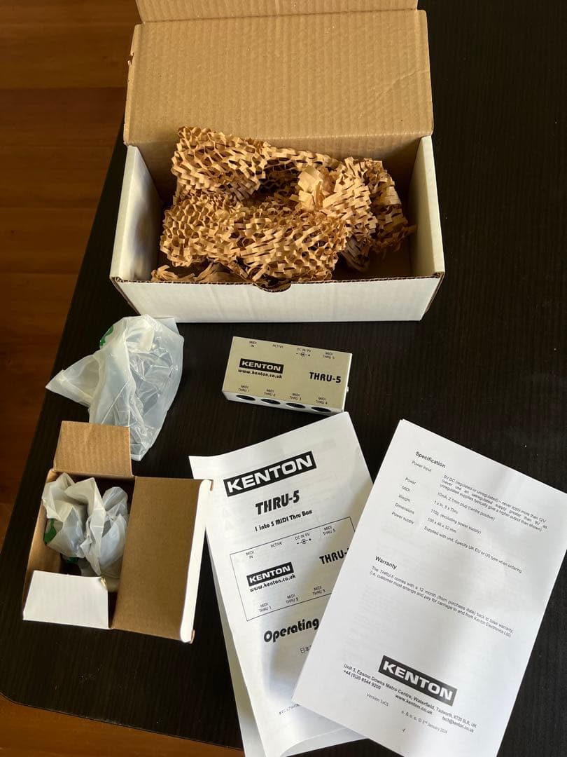 KENTON THRU-5 MIDIスプリッター