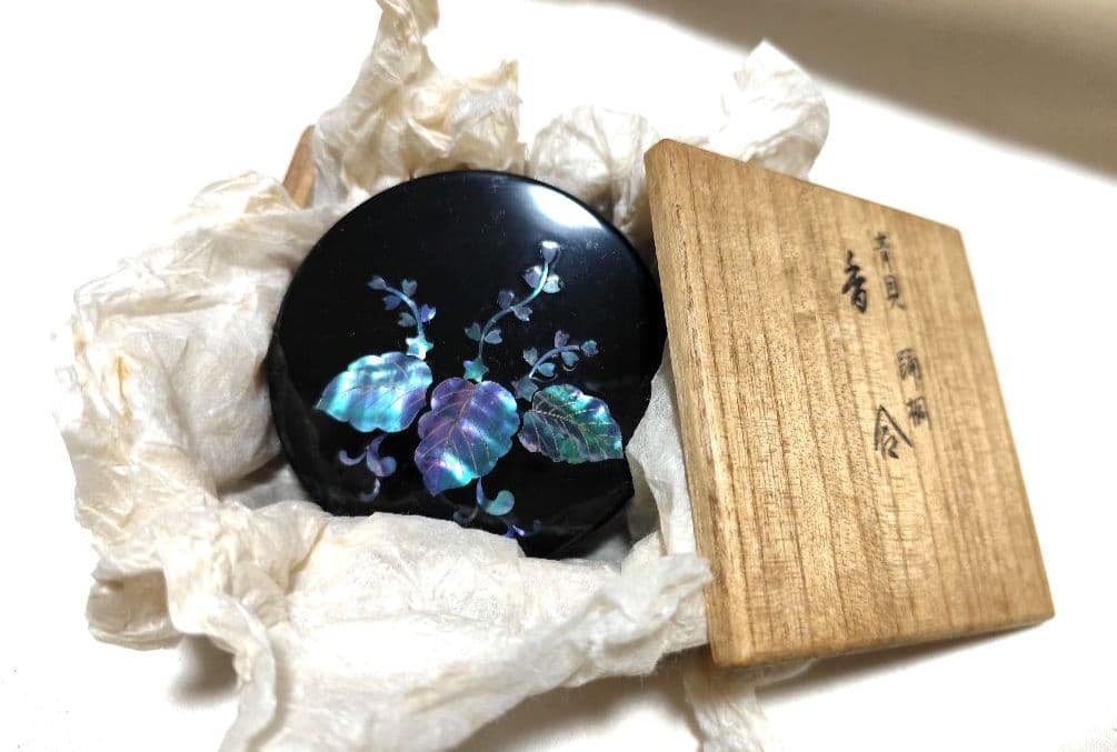 茶道具 香合 青貝 踊桐