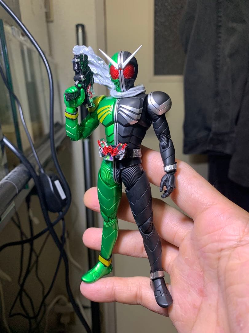 フィギュアーツ（真骨彫製法)劇場版DVD付き　仮面ライダーW サイクロンスカル