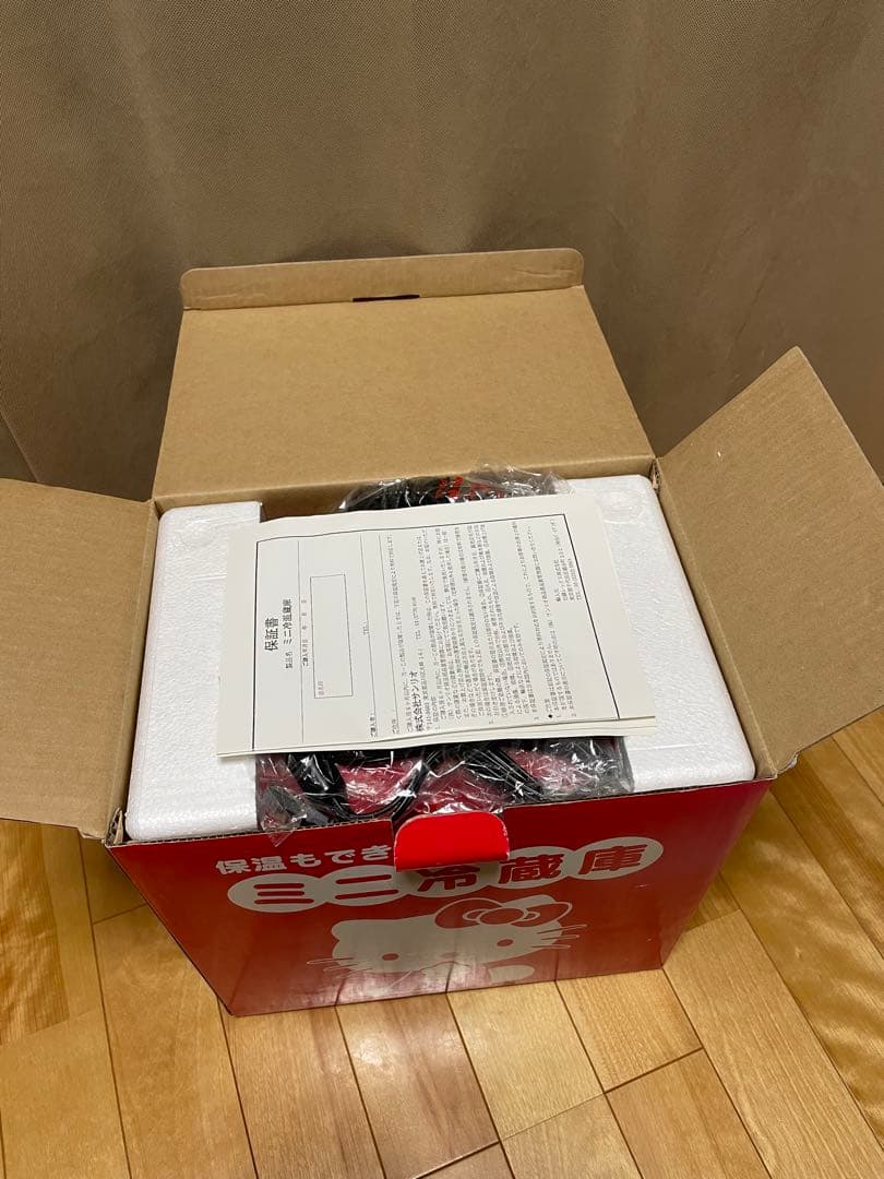 サンリオ　キティーミニ冷蔵庫　非売品　激レア