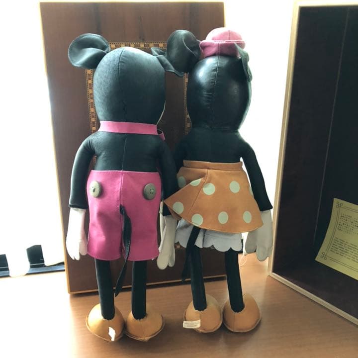 ヤングエポック社のミッキーとミニー