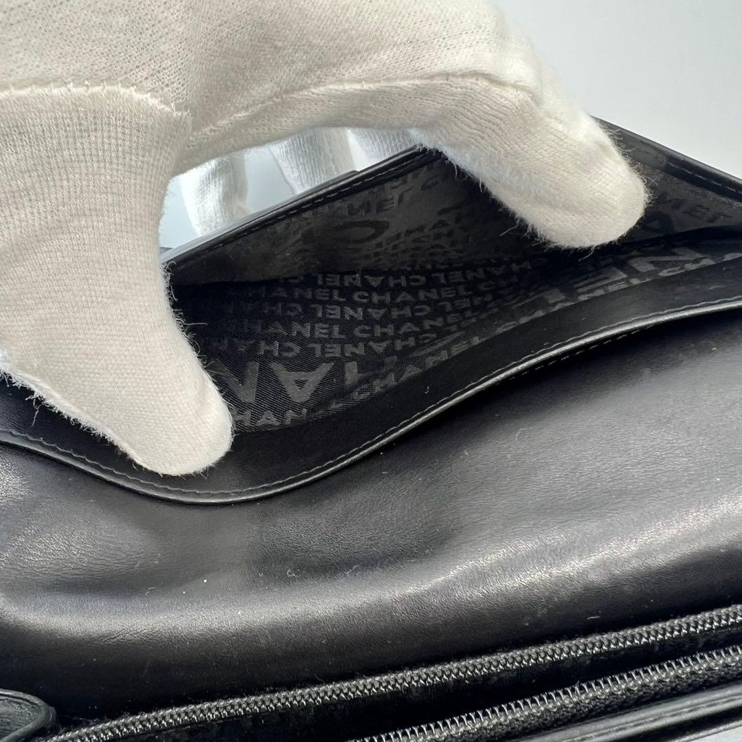 CHANEL マトラッセ ラムスキン ビッグロゴ 二つ折り長財布 黒
