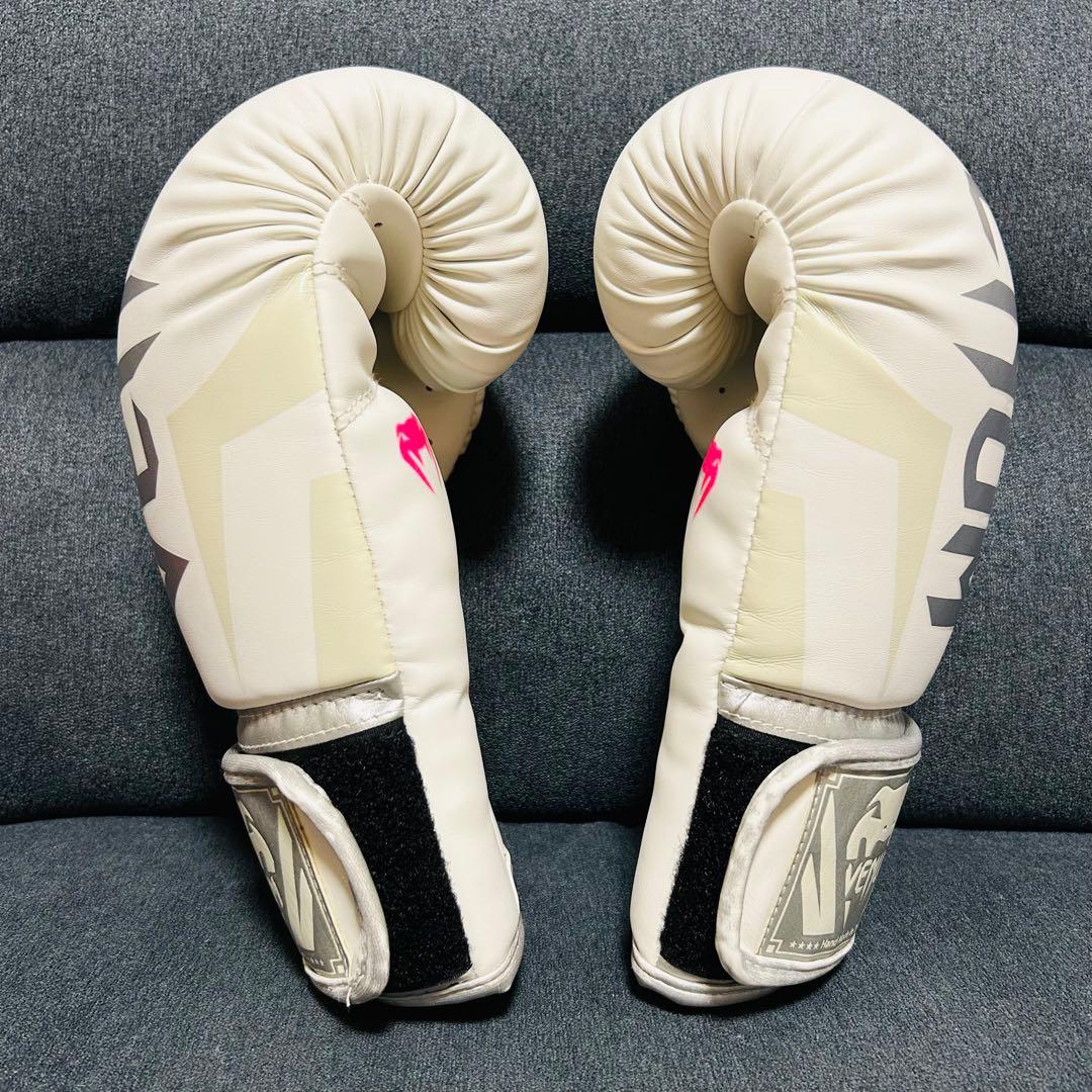 VENUM ボクシンググローブ 12oz ホワイト