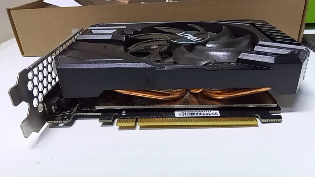 Palit GeForce GTX 1660 6GB StormX OC 使用中