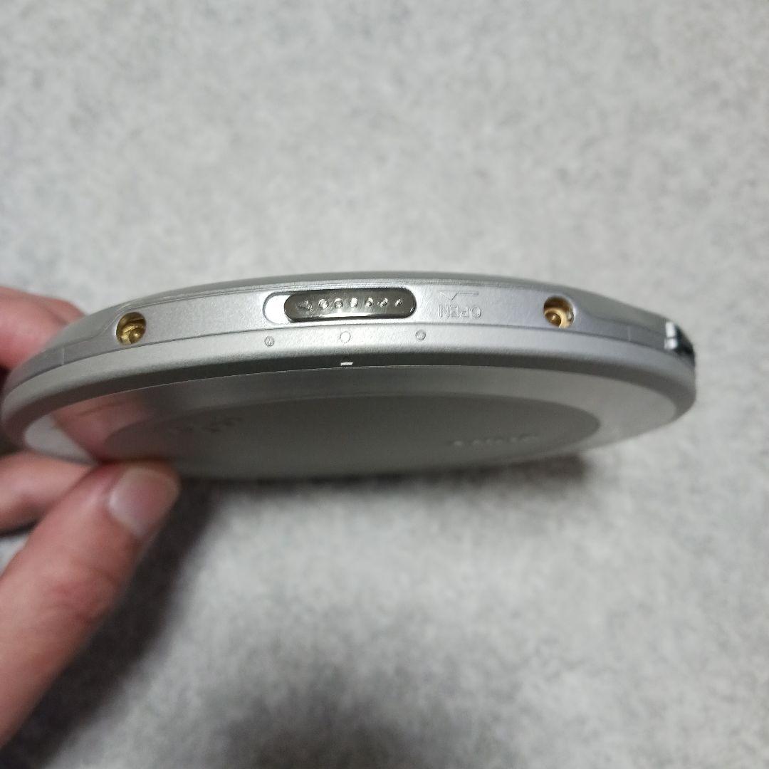 SONY ポータブルCDプレーヤー D-EJ985 WALKMAN　ソニー