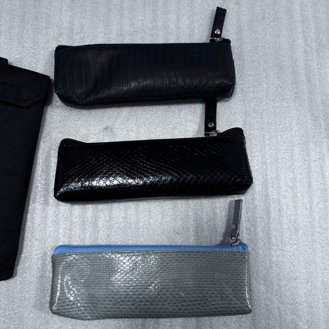 新品！蛇革ペンケース　筆箱　蛇革　小物入れ　ポーチ　まとめ売りケース付き