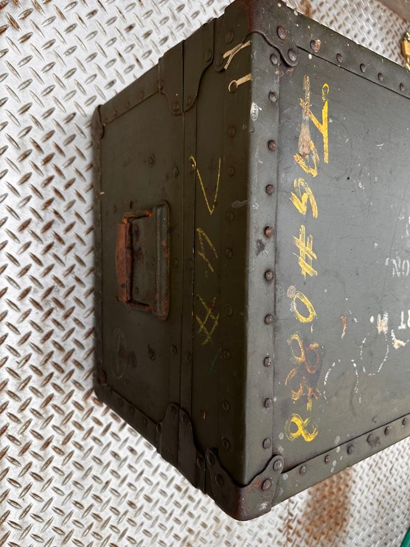 40sミリタリーボックス US 軍物　対戦物　ヴンテージ家具　アンティーク家具
