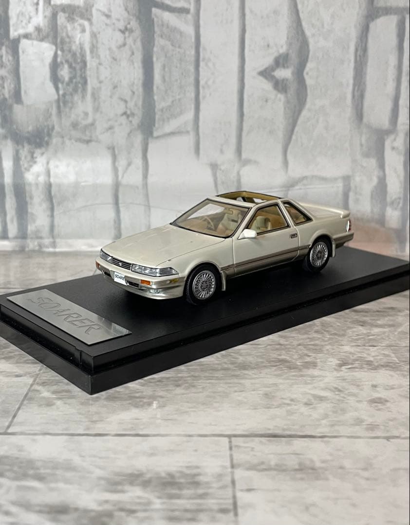 トヨタソアラ3.0エアロキャビン　マーク43クリスタルホワイト1/43ミニカー