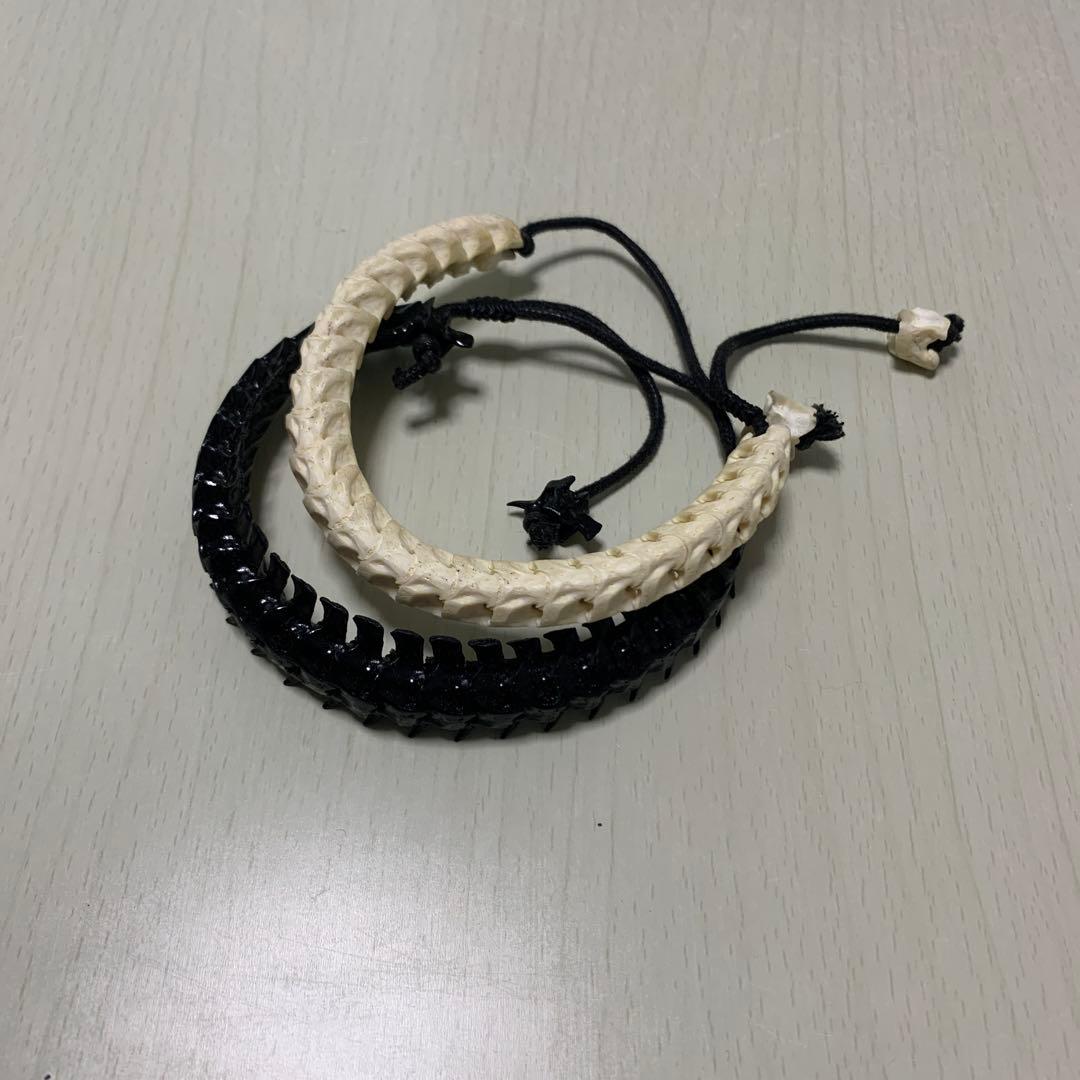 ホワイト・ブラック 本物蛇骨ブレスレットお得セット