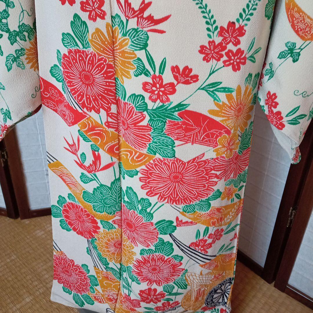 4055未使用美品　紅型　縮緬　中振袖　袷　ベージュで可愛い!