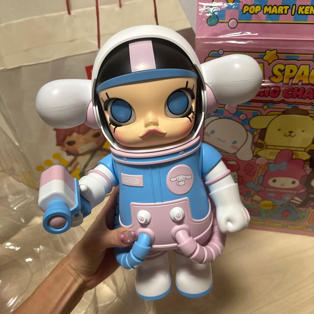 POP MART MEGA SPACE MOLLY サンリオキャラクター