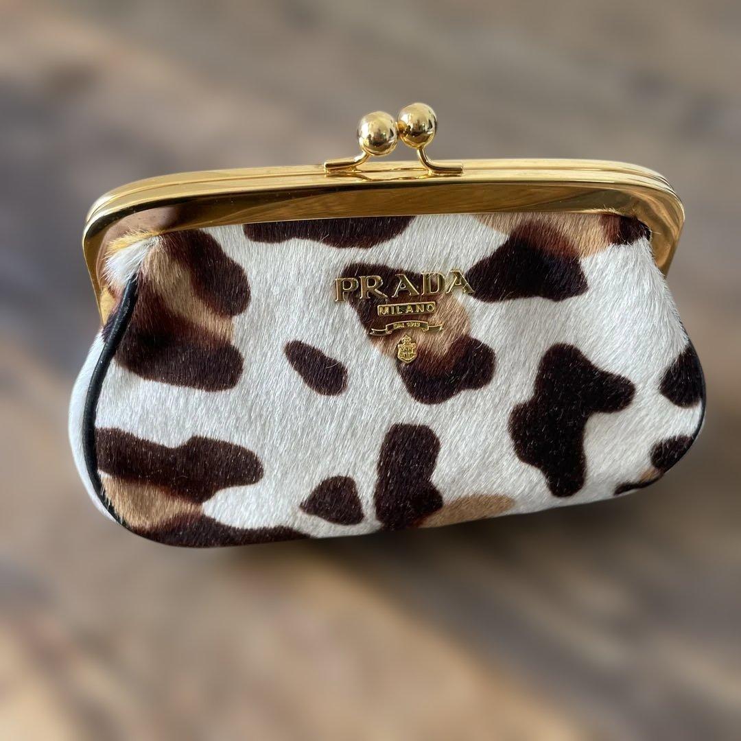 PRADA がま口ポーチ