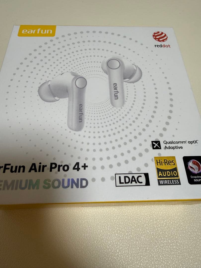【ほぼ新品】 EarFun Air Pro 4+ ホワイト