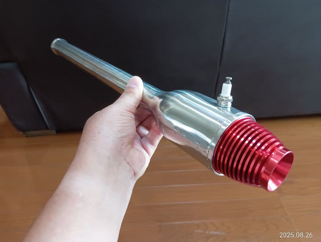 ラジコン飛行機　超珍品パルスジェットエンジン