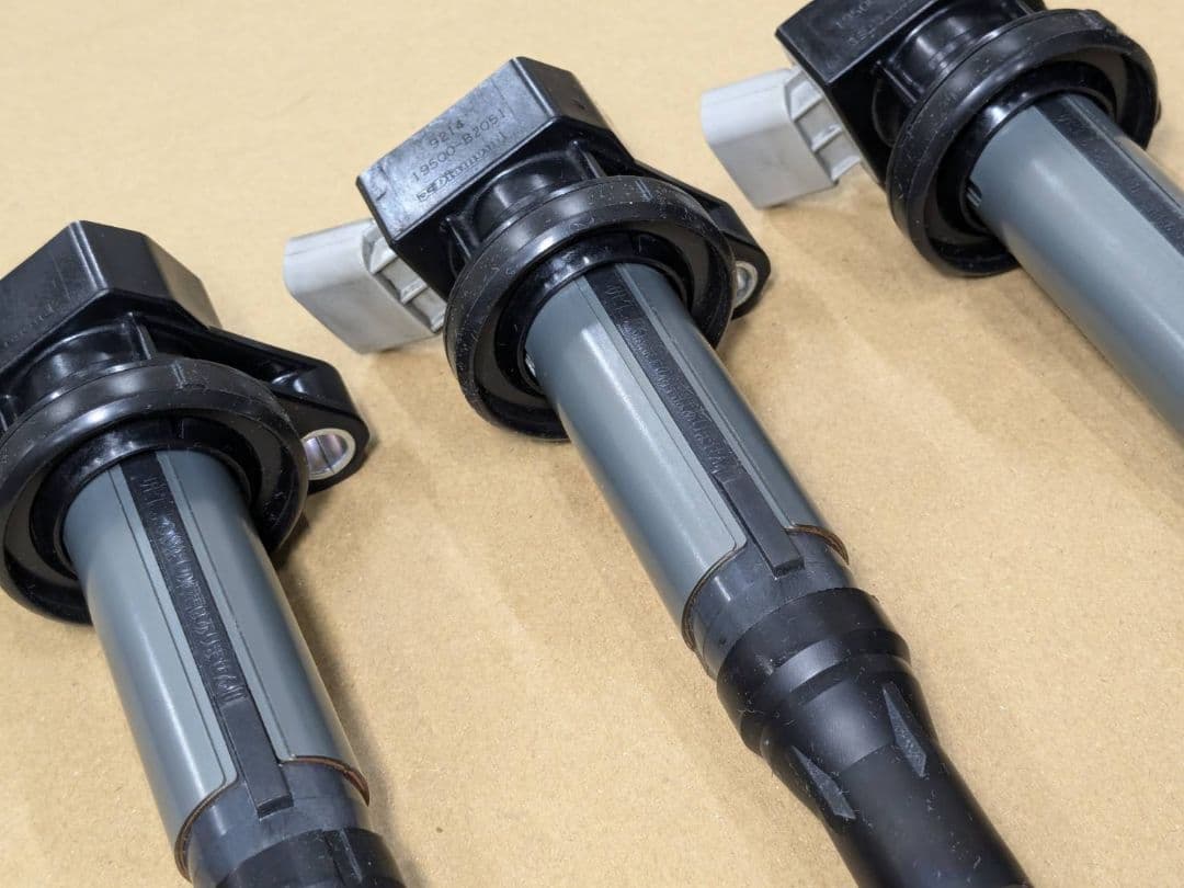 ダイハツミラーハイゼットウェイクイグニッションコイル三個セット　NO24