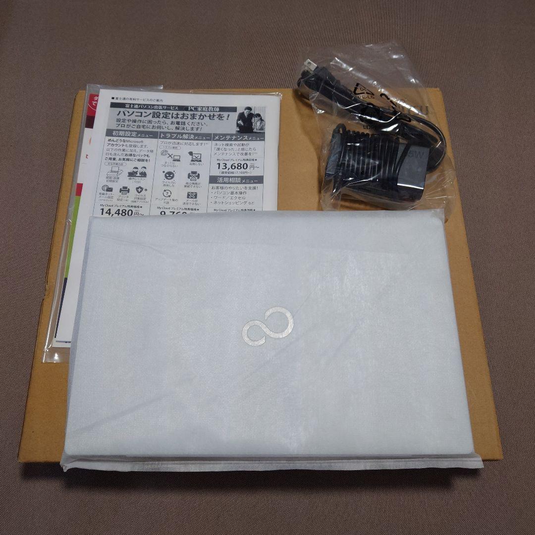 富士通 ノートパソコン LIFEBOOK　FMVU90G2W　展示美品