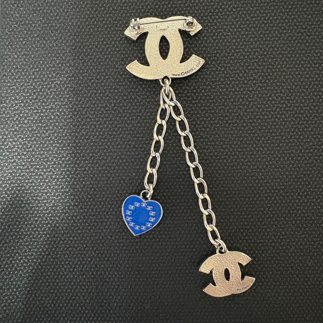 シャネル　CHANEL　ブローチ　ココマーク　国旗柄　ハート