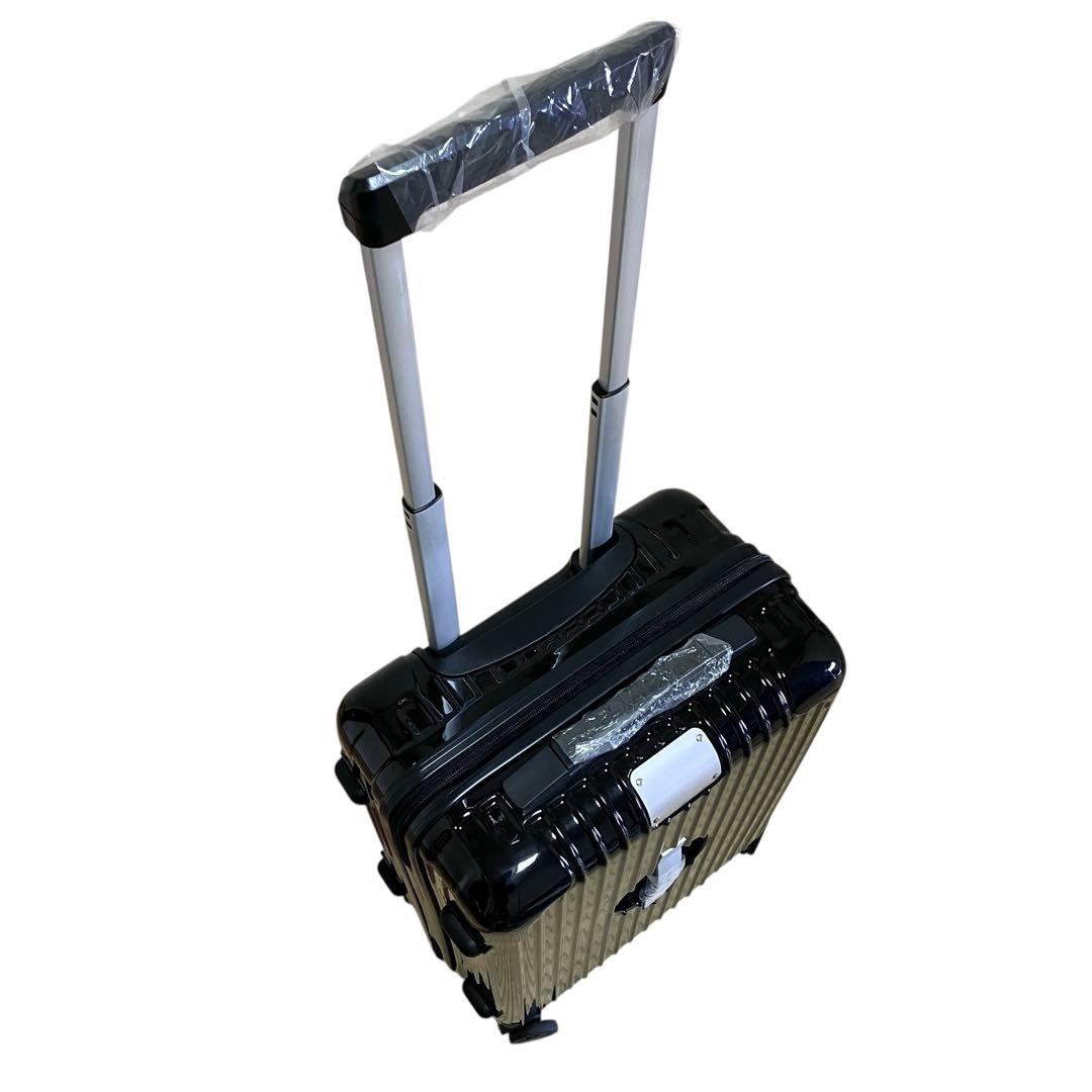 新品 未使用 PORSCHE ポルシェ キャリーケース 機内持ち込み可 軽量