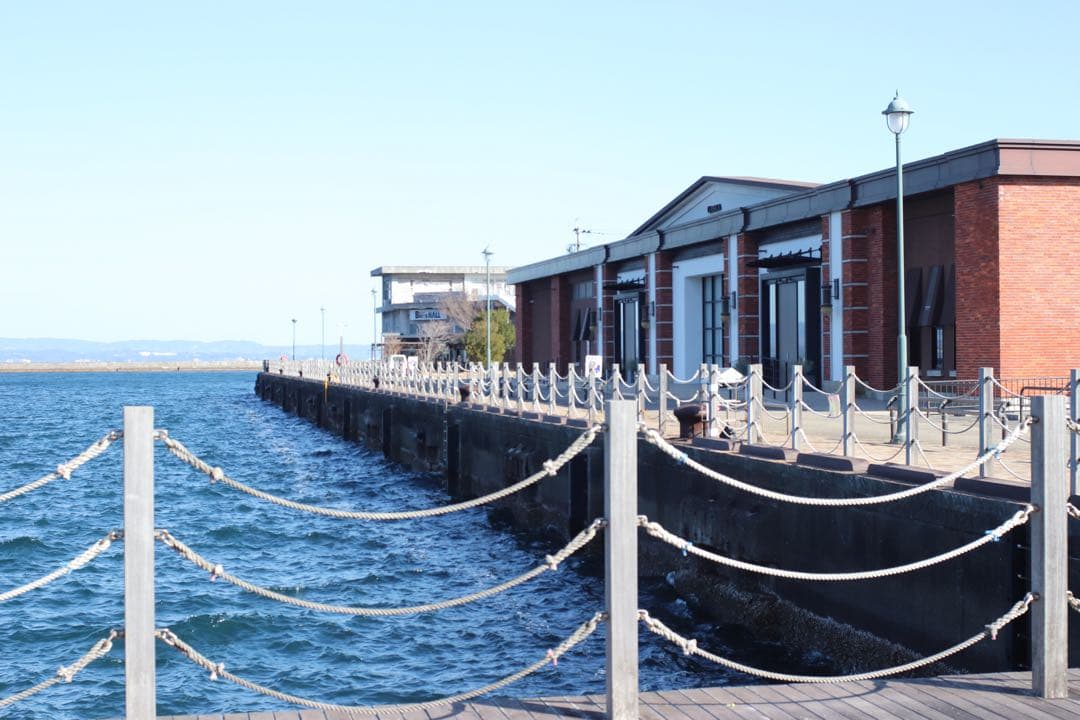 ★ OLYMPUS OM-2N BLACK + 広角レンズ 35mm