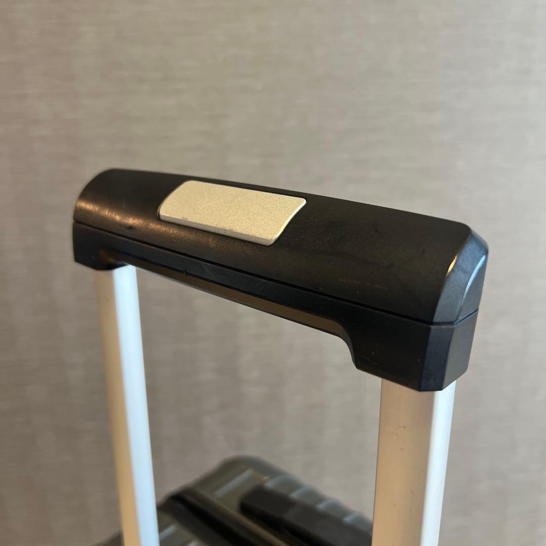 リモワ　ポルシェ コラボ　スーツケース　機内持ち込み