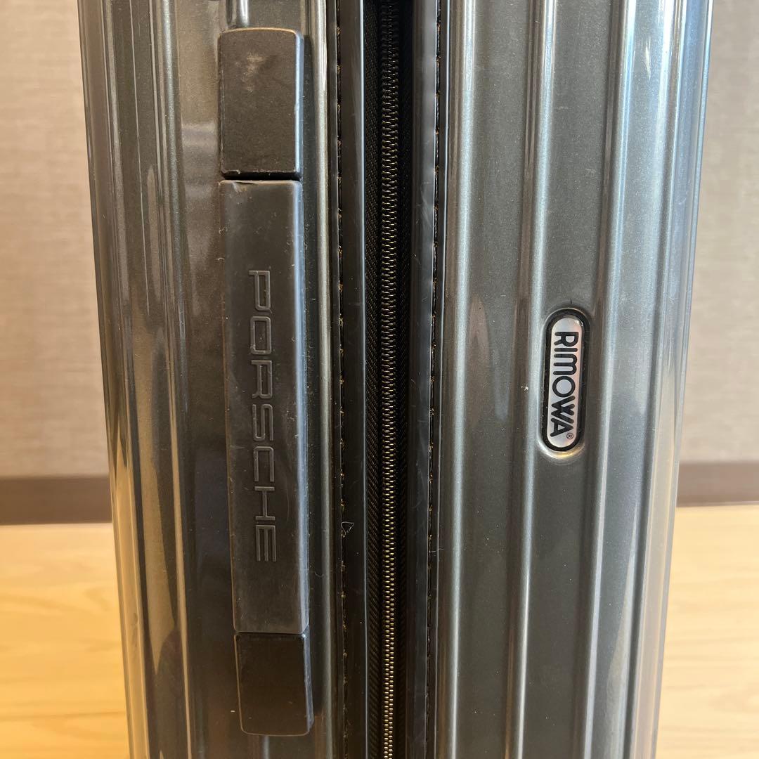 リモワ　ポルシェ コラボ　スーツケース　機内持ち込み