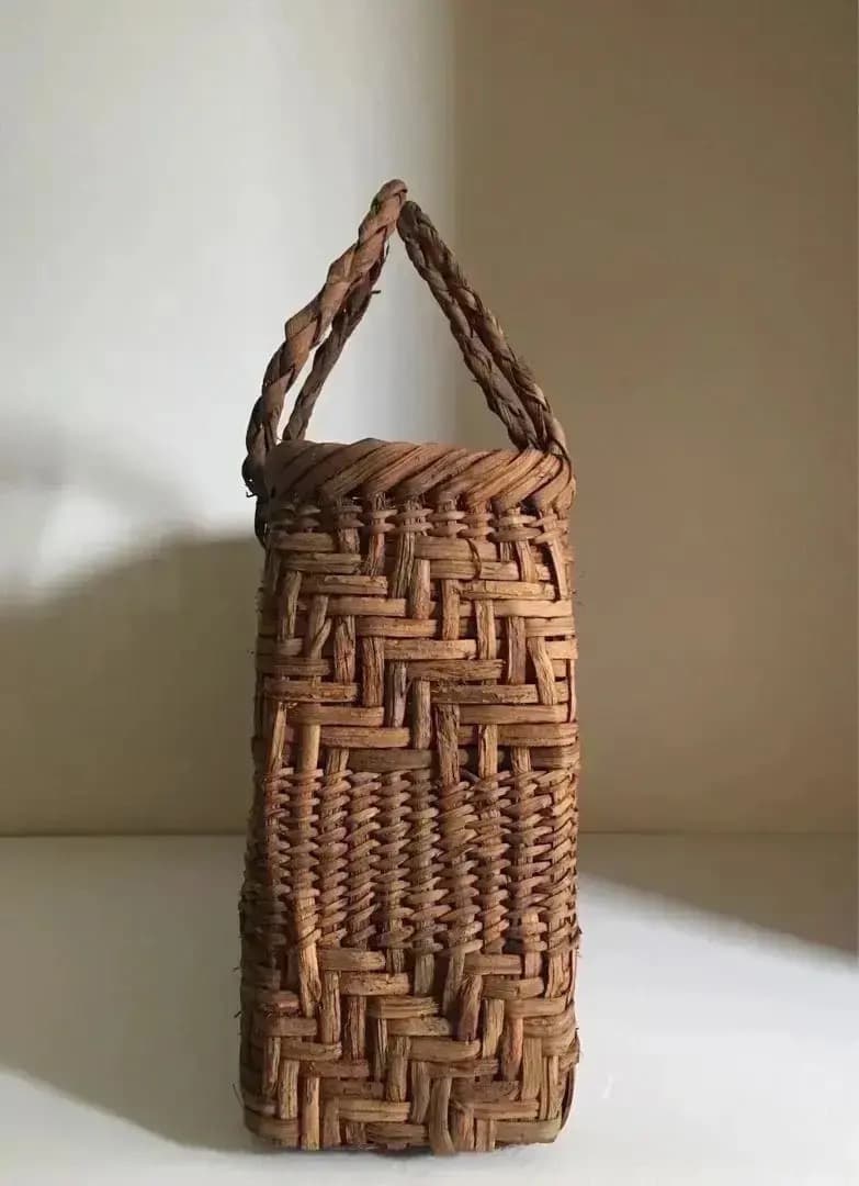 津軽の伝統工芸品 迫力の自然美 山葡萄 籠バック(大) 津軽の手仕事