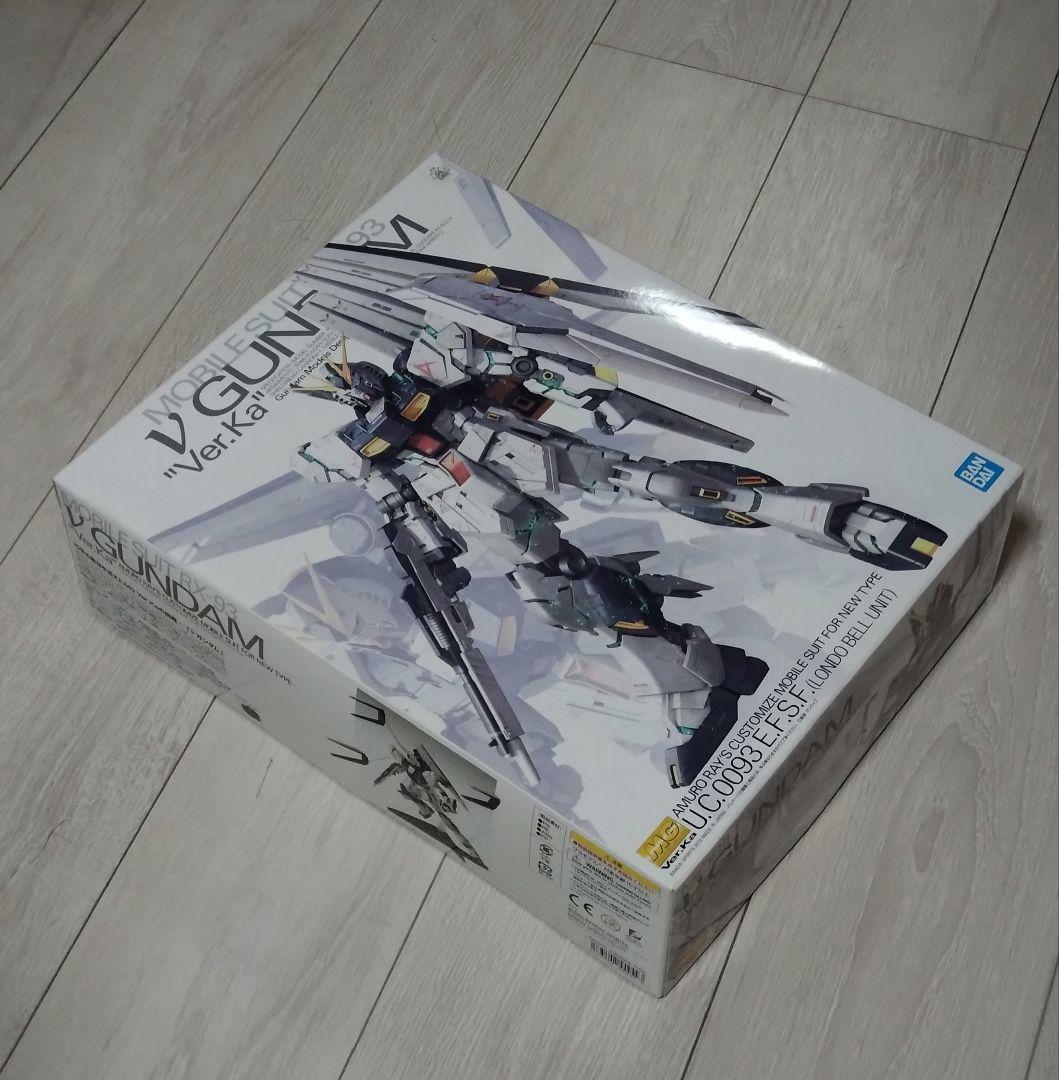 マスターグレード　ニューガンダム　1/100　Ver.Ka 未組み立て