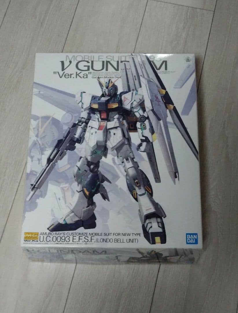 マスターグレード　ニューガンダム　1/100　Ver.Ka 未組み立て
