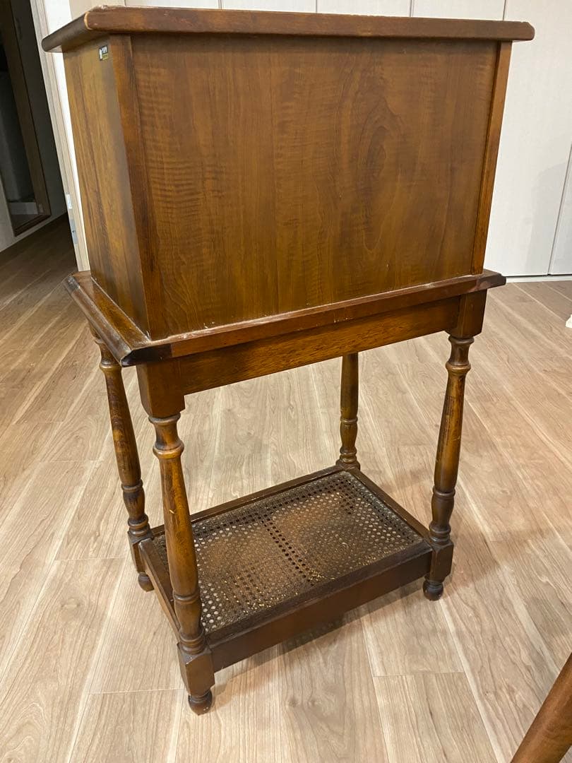 カリモクコロニアル木製クラシック電話台 ライティングビューロ　ろくろ調