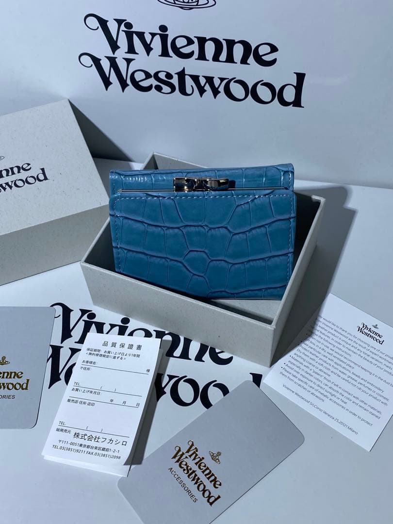Vivienne Westwood 三つ折り財布 水色