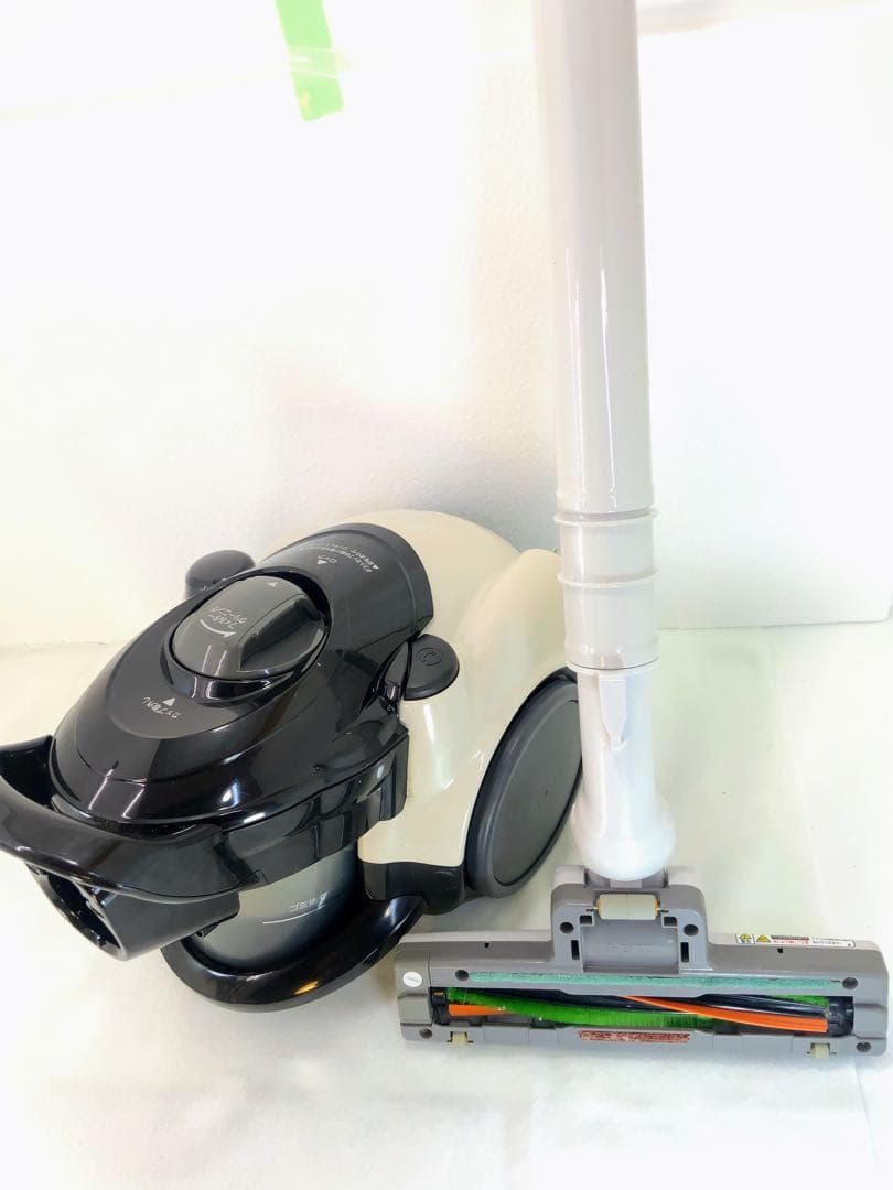 SHARP パワーサイクロン式クリーナー　EC-CT12-C