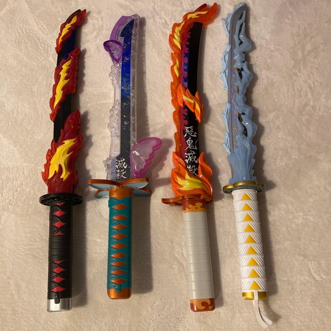 【4本セット】鬼滅の刃 日輪刀 煉獄 胡蝶 炭治郎 善逸 BANDAI