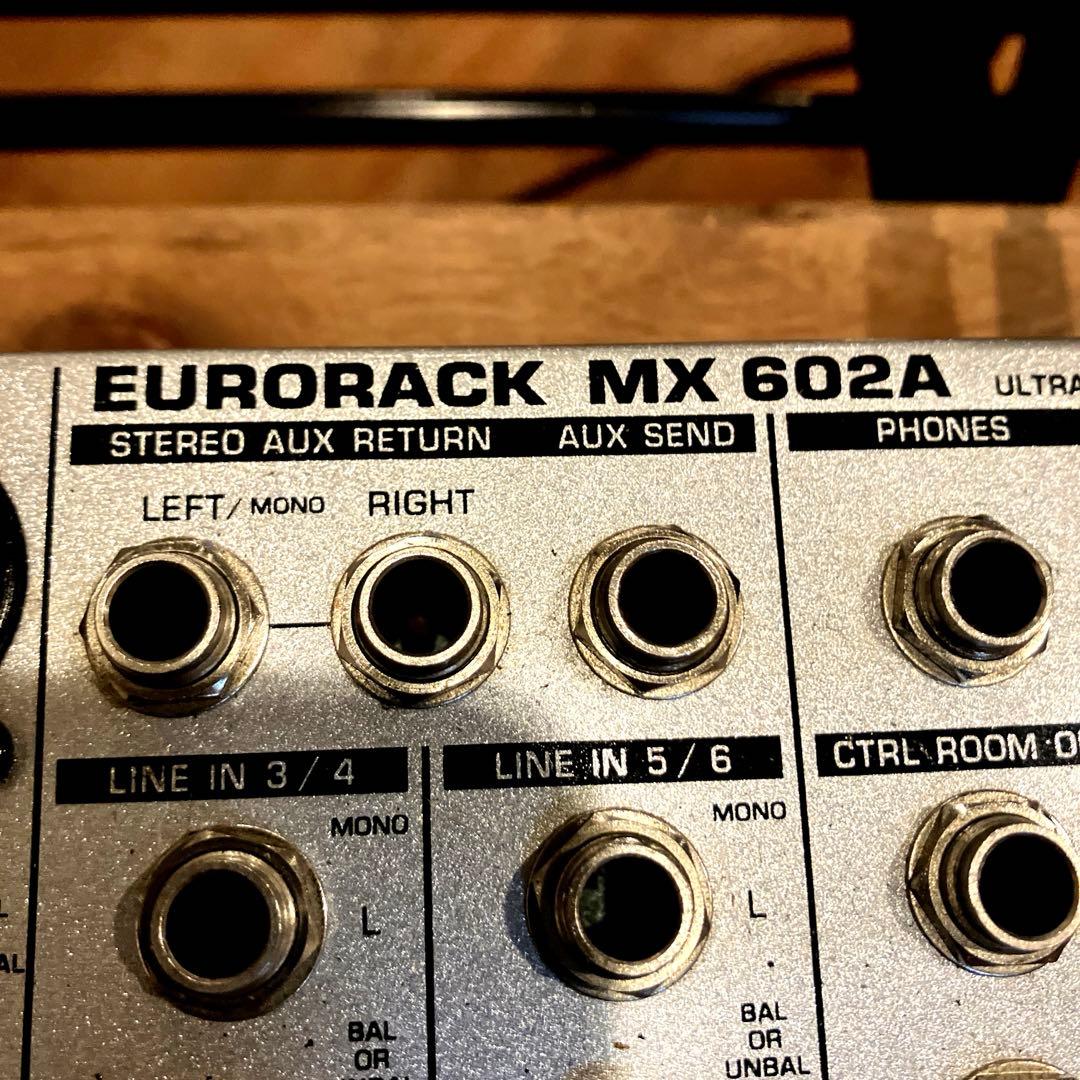 BEHRINGER MX602A ミキサー【純正アダプター付】