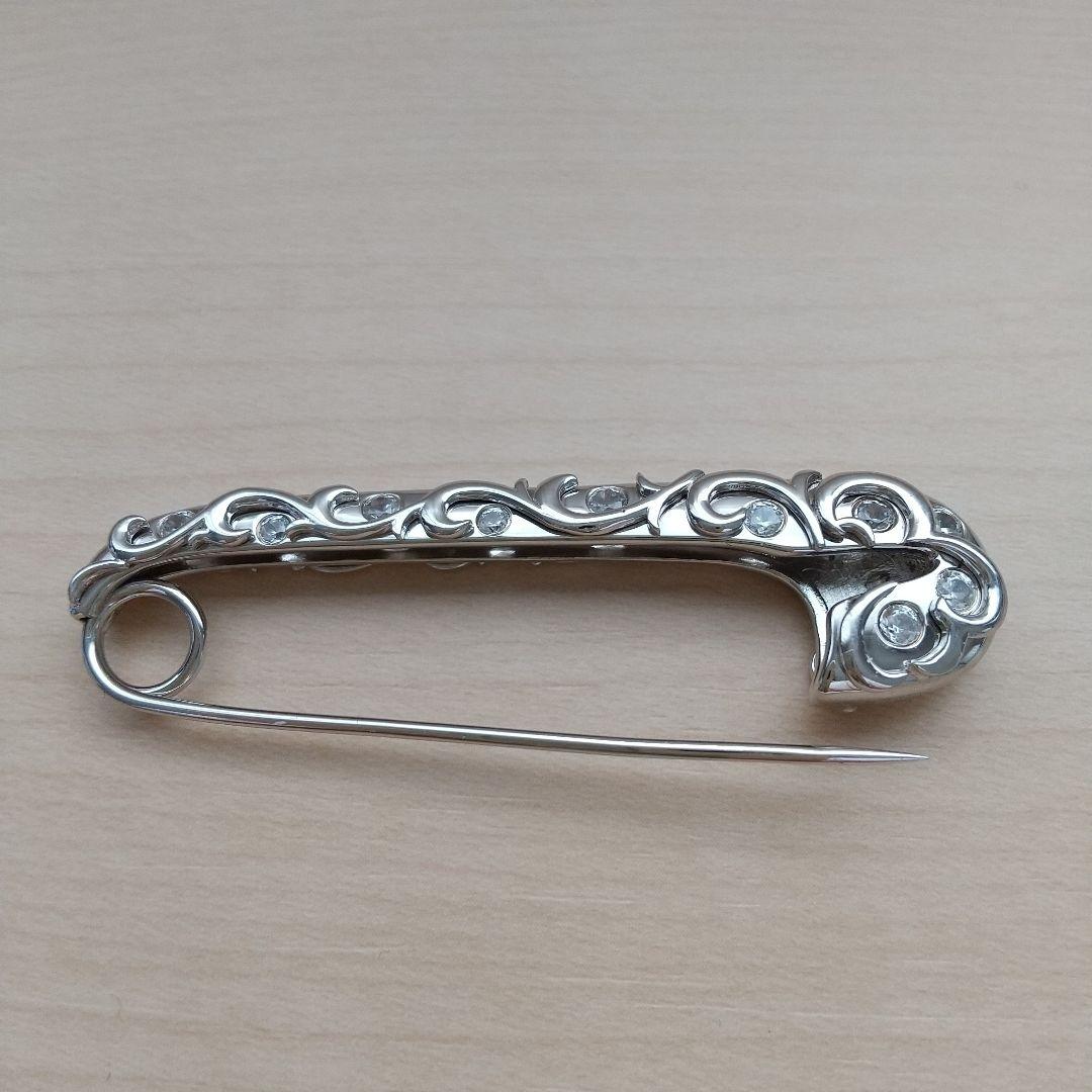 GSTV パラジウムシルバー950天然ホワイトジルコン Miaブローチ