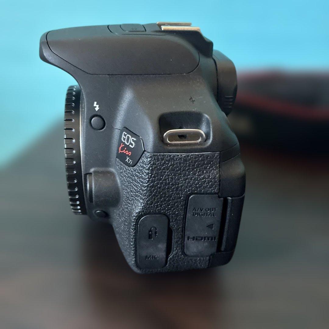 Canon EOS Kiss X7i 18-135 IS レンズキット 元箱付