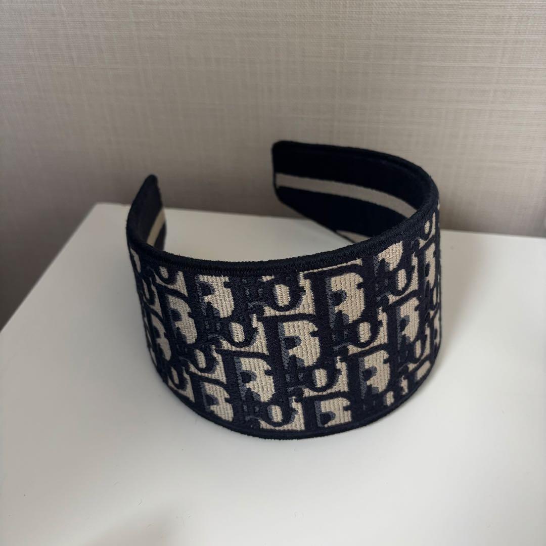 ちぇちぇ　Christian Dior ヘアバンド カチューシャ